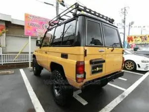 Toyota Land Cruiser Prado 1991 Yellow