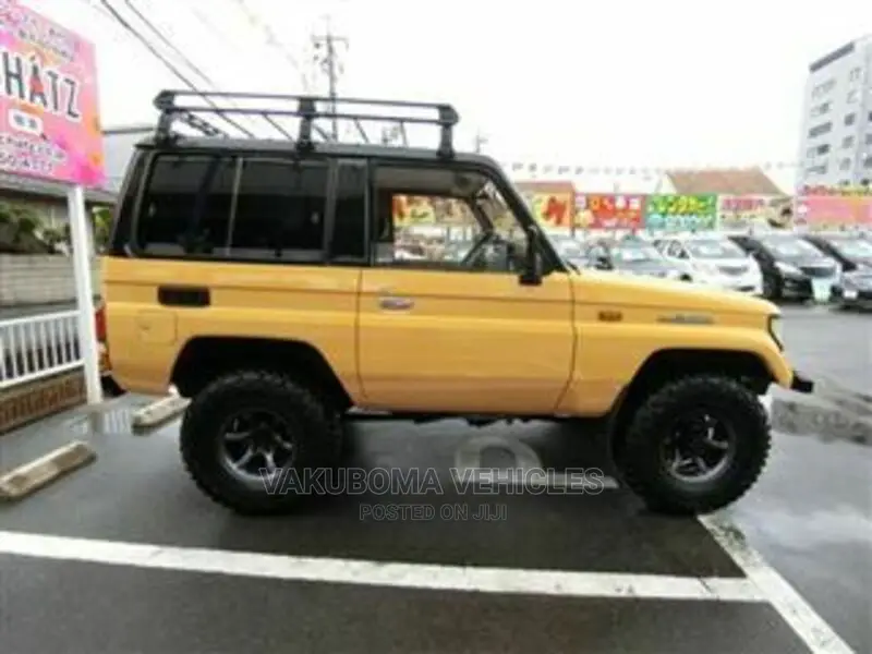 Toyota Land Cruiser Prado 1991 Yellow
