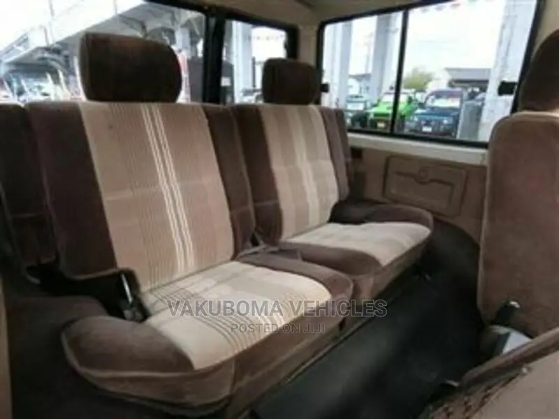Toyota Land Cruiser Prado 1991 Yellow