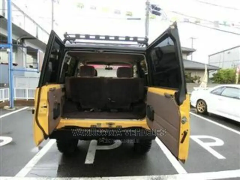 Toyota Land Cruiser Prado 1991 Yellow