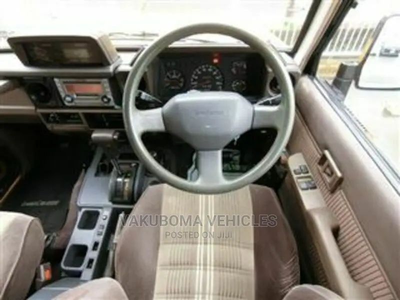 Toyota Land Cruiser Prado 1991 Yellow
