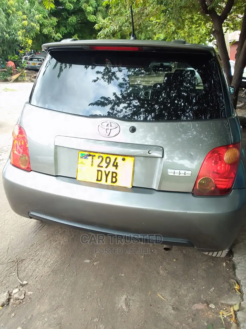 Toyota IST 2005 Gray