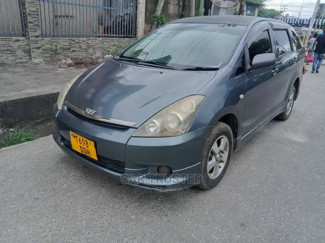Toyota Wish 2003 Beige