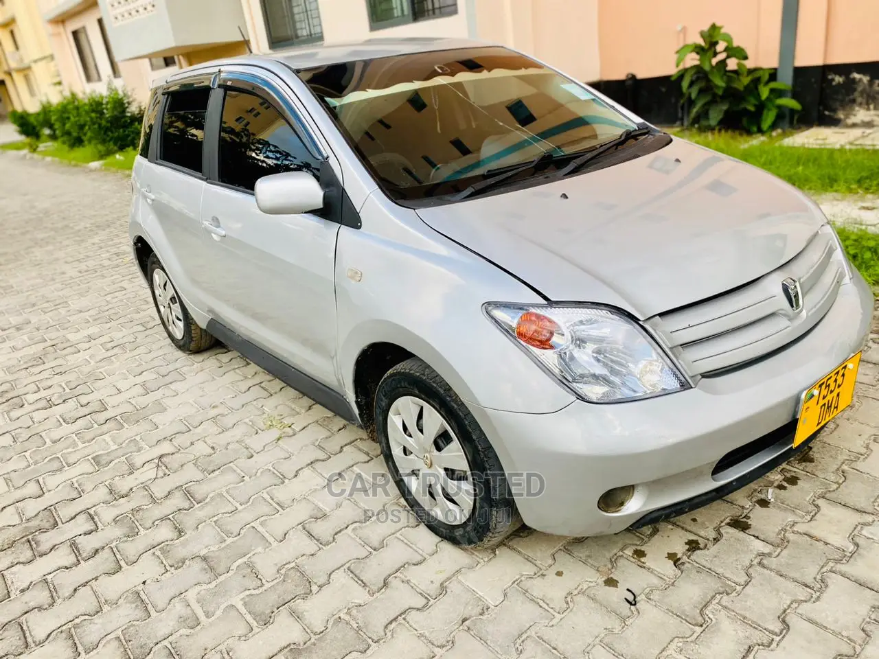 Toyota IST 2003 Silver