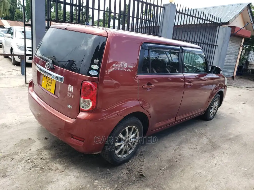 Toyota Rumion 1.5 FWD 2022 Red