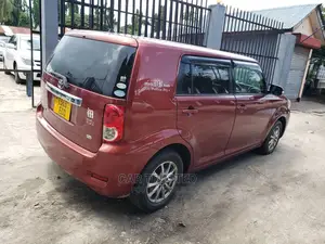Toyota Rumion 1.5 FWD 2022 Red
