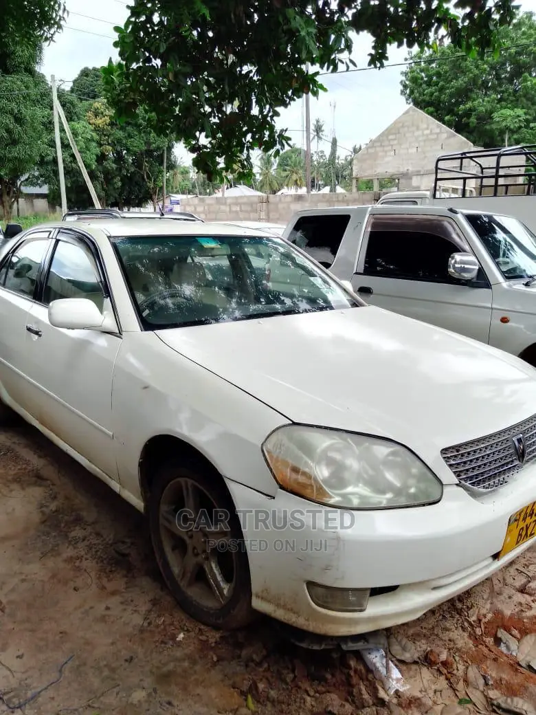 Toyota Mark II 2.0 RWD 2001 White