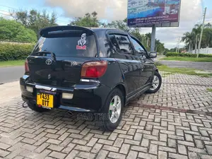 Toyota Vitz 1.3 AWD 3dr 2002 Black