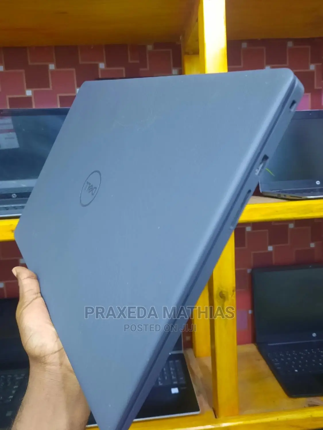 Laptop Dell Vostro 3500 4GB Intel Core I3 HDD 1T