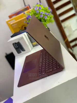 New Laptop Microsoft Surface 16GB Intel Core I7 SSD 512GB