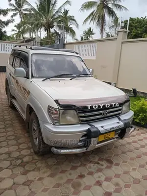 Toyota Land Cruiser Prado 3.0 D-4d 3dr 2005 White