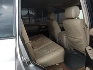 Toyota Land Cruiser 100 4.2 TD Executive 2005 Silver