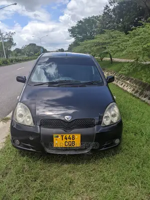 Toyota Vitz 1.3 AWD 3dr 2002 Black
