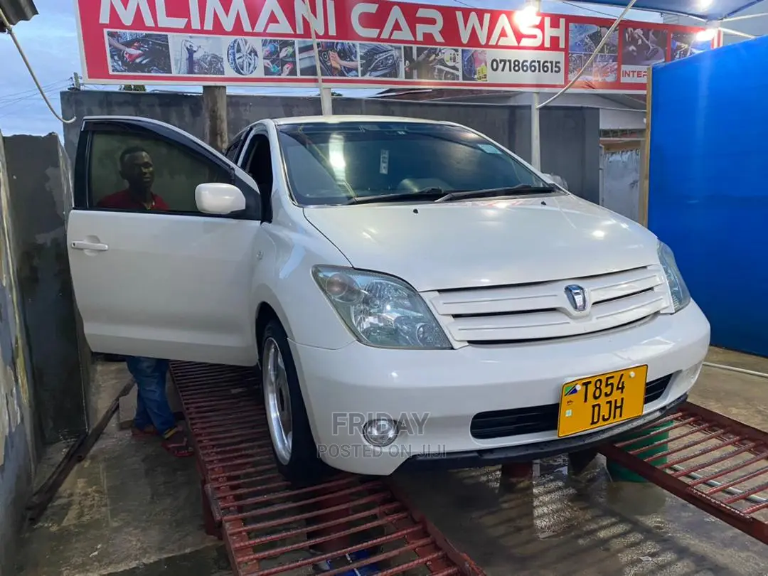 Toyota IST 2005 White