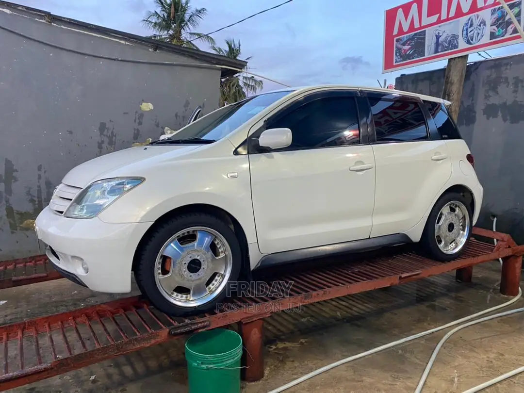 Toyota IST 2005 White