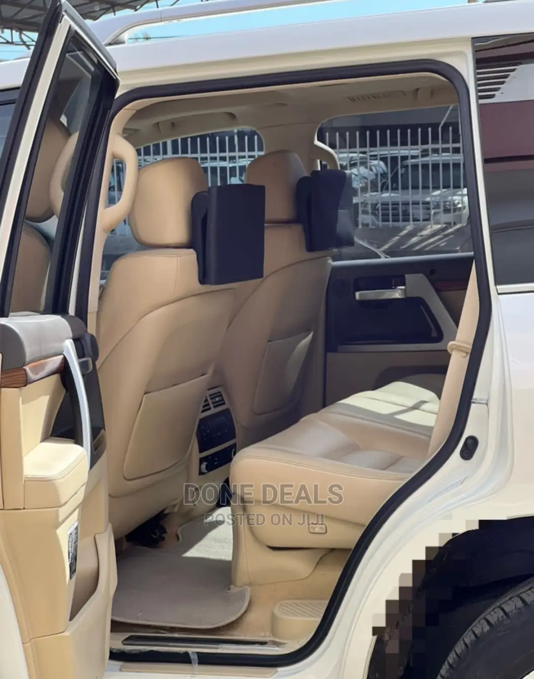 Toyota Land Cruiser 2016 White