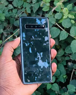New Samsung Galaxy S10 128 GB Black