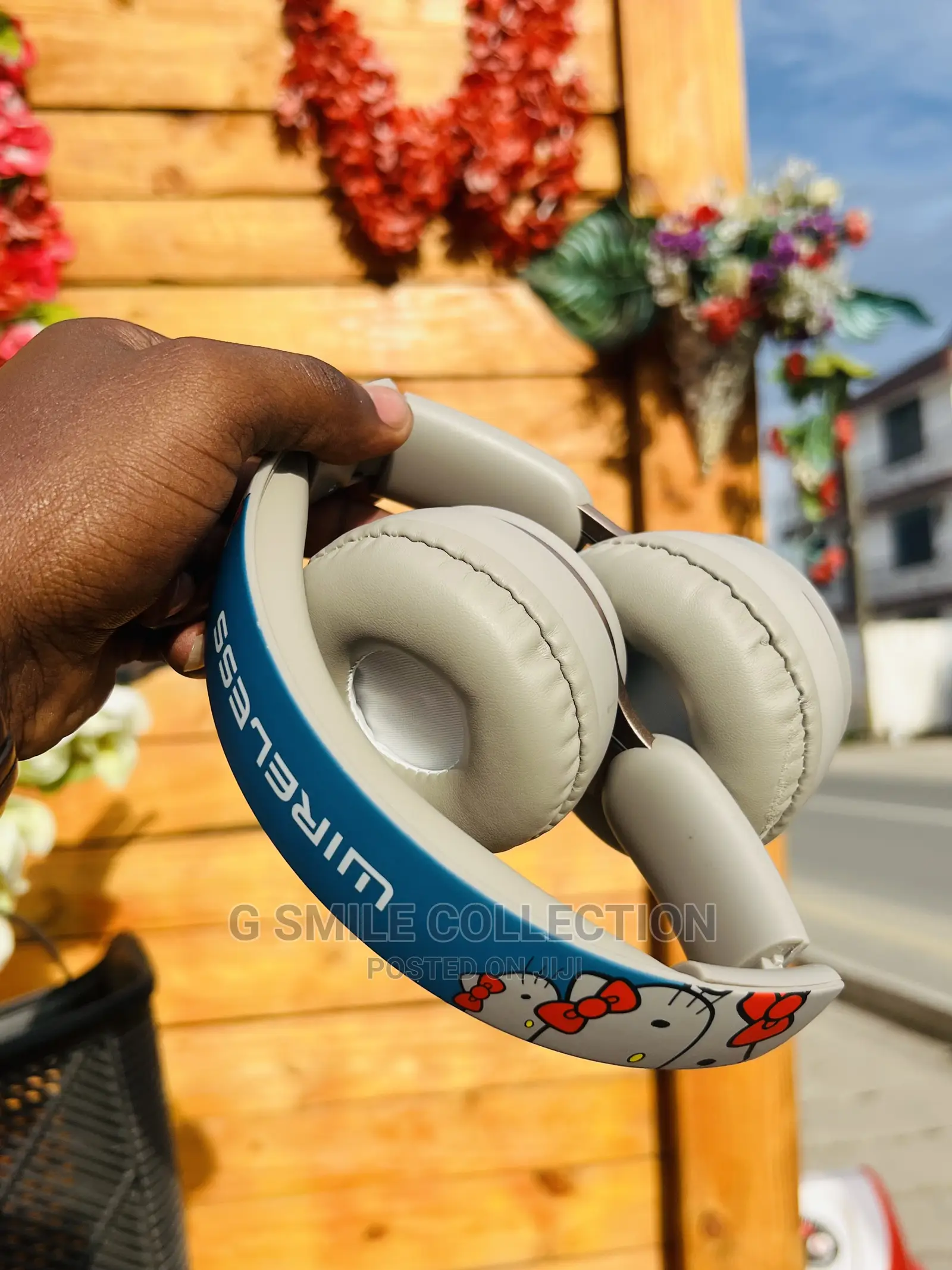 Solo Pro Hello Kitty Wireless Headphones