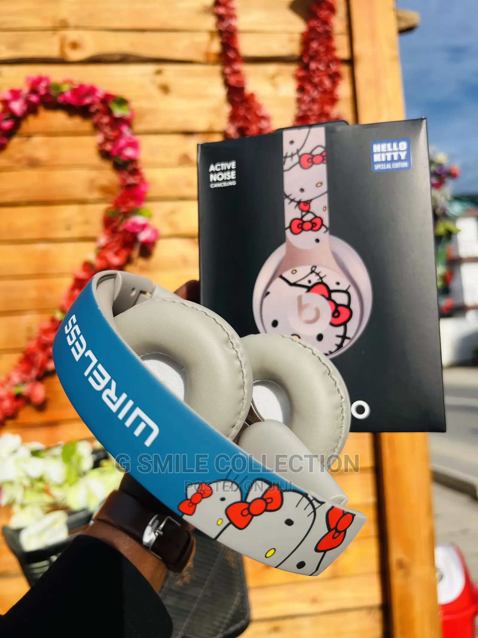 Solo Pro Hello Kitty Wireless Headphones