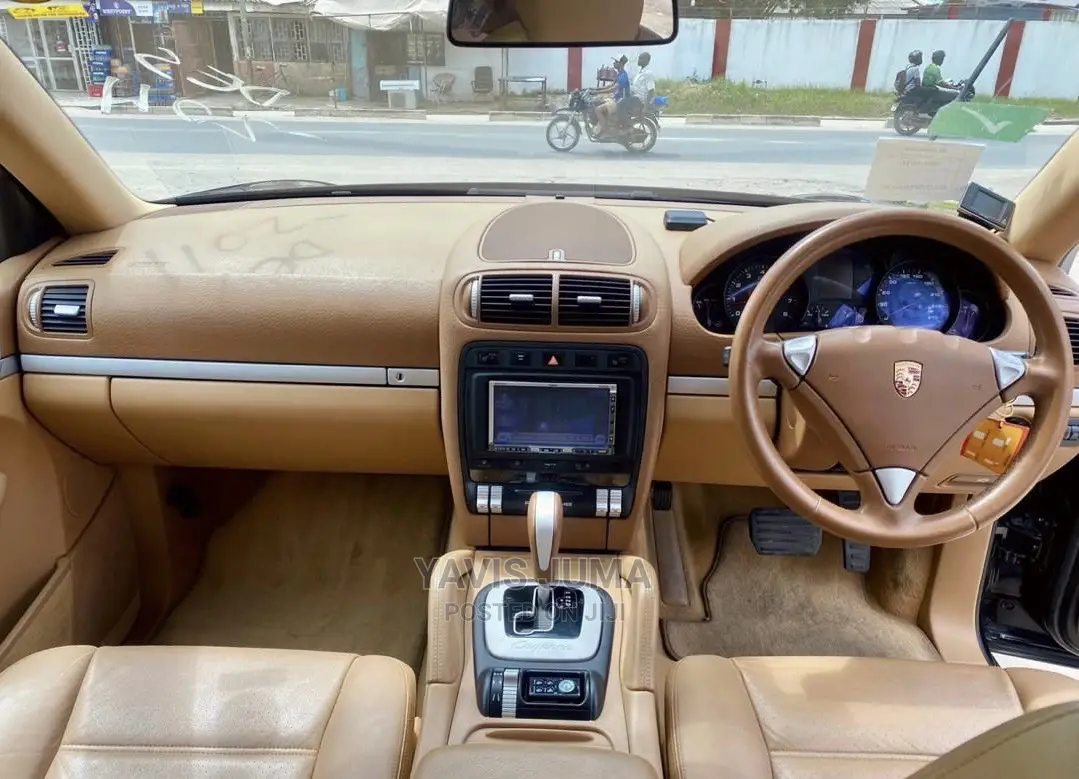 Porsche Cayenne 2005 Black