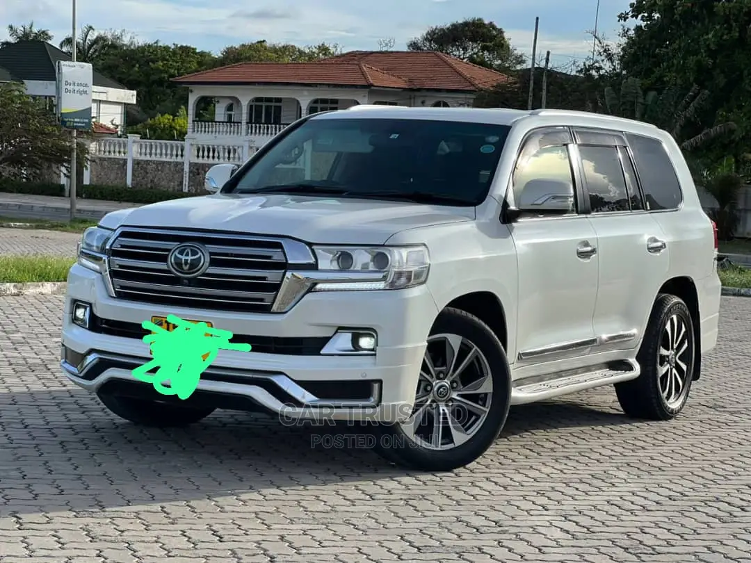 Toyota Land Cruiser 4.5 V8 VXR 2008 White