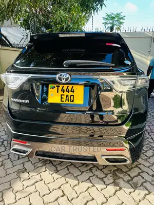 Toyota Harrier 2.5 Hybrid 4WD 2019 Black