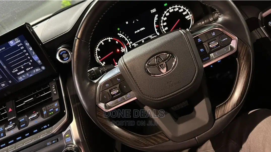 Toyota Land Cruiser 2023 White