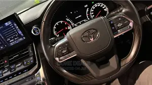 Toyota Land Cruiser 2023 White