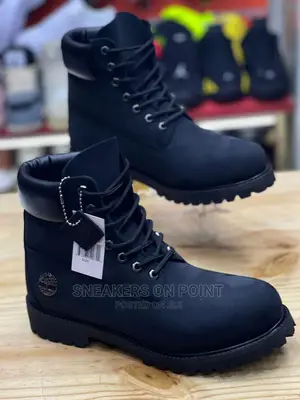 BRAND Timberland Boots