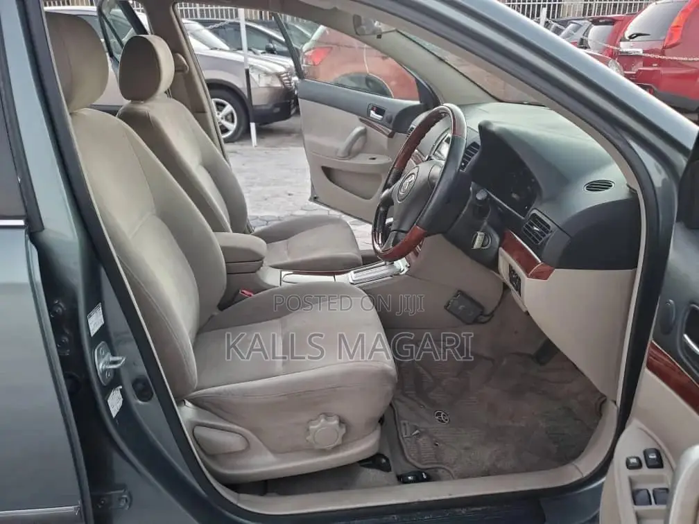 Toyota Premio 2005 Gray