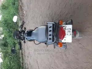 Bajaj Boxer X125 2021 Green