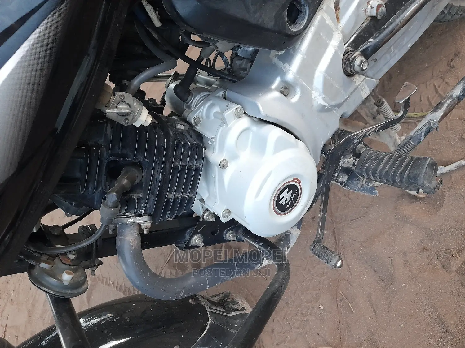 Bajaj Boxer X125 2021 Green