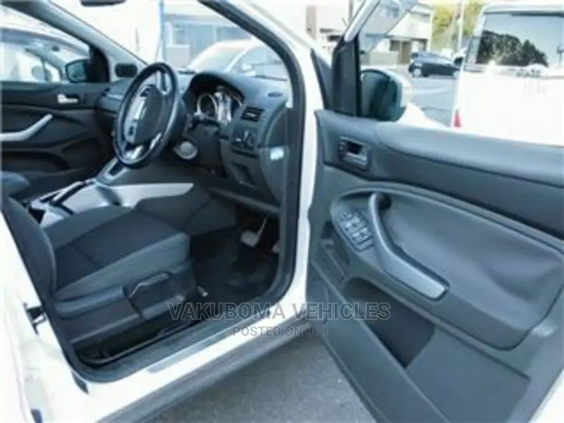 Ford Kuga 2014 Pearl