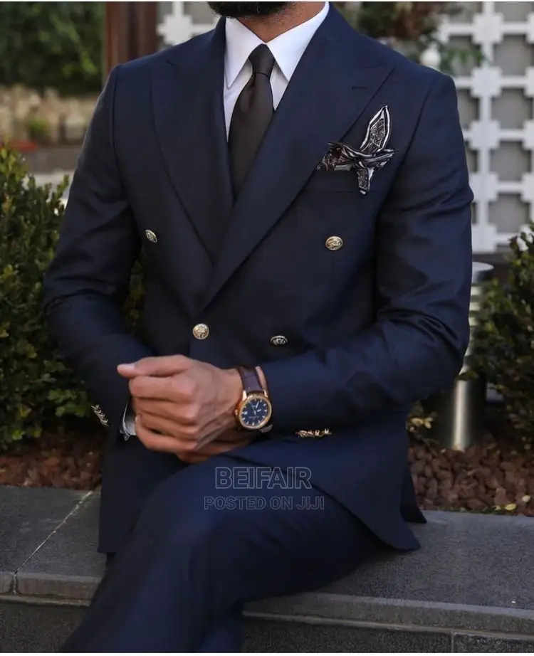 Six Buttons Men Suit