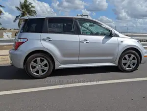 Toyota IST 2007 Silver