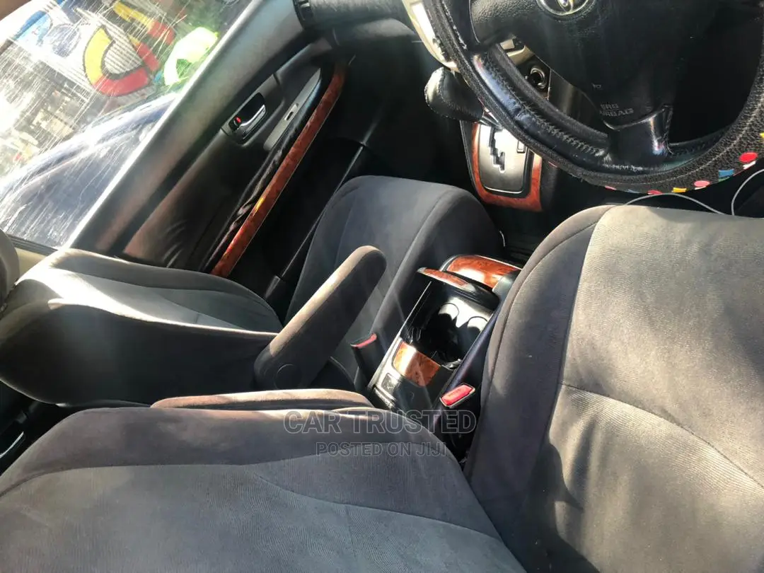 Toyota Harrier 2.4 4WD 2005 Gray