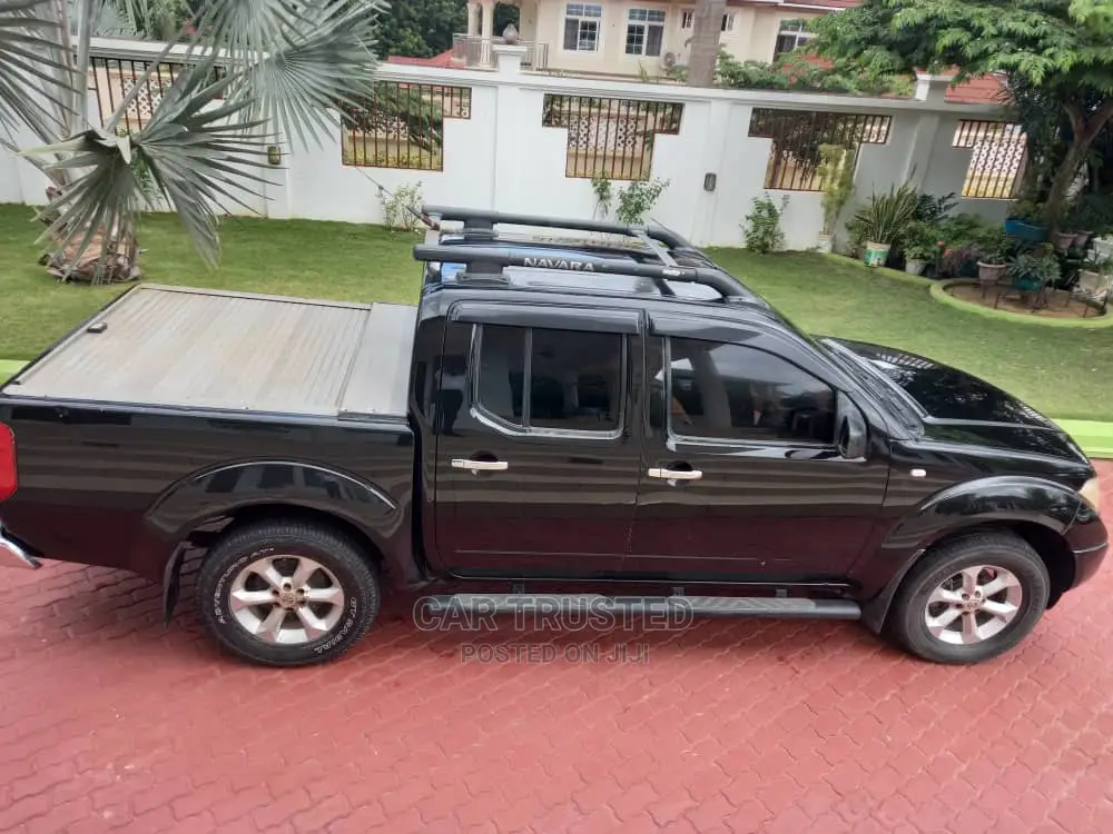 Nissan NP300 2006 Black