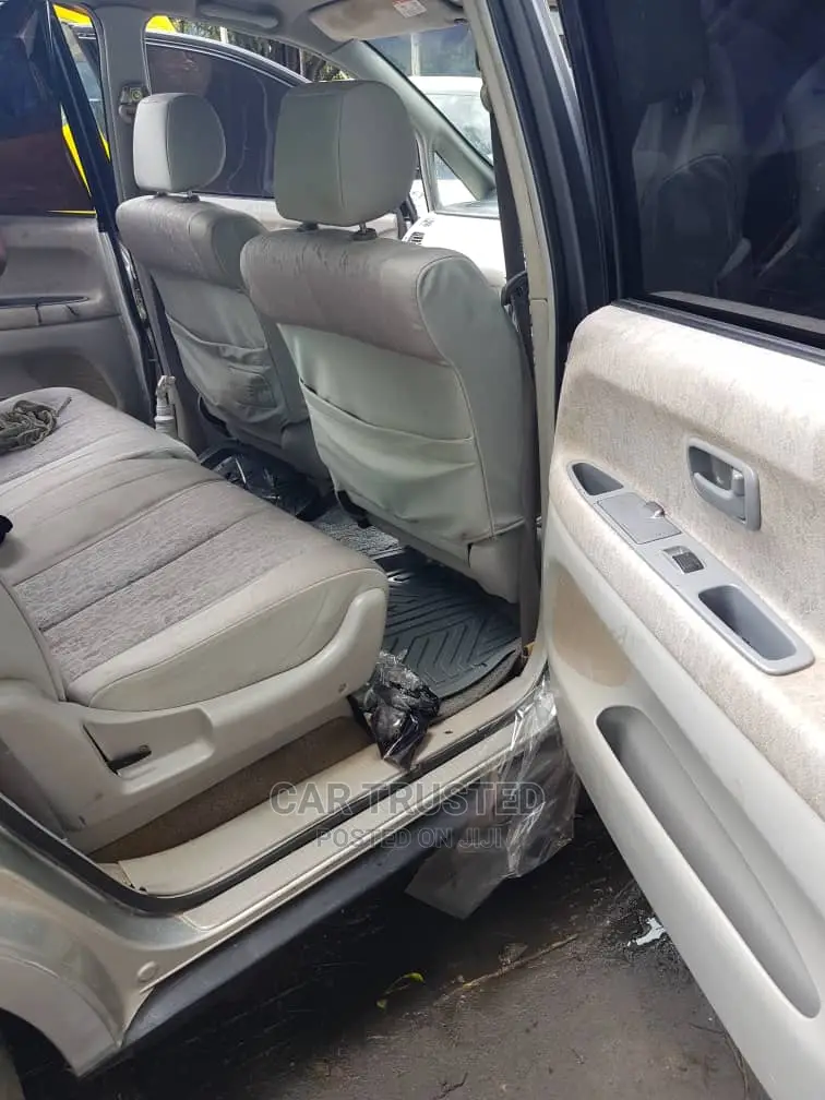 Toyota Nadia 2.0 135hp FWD 2003 Silver