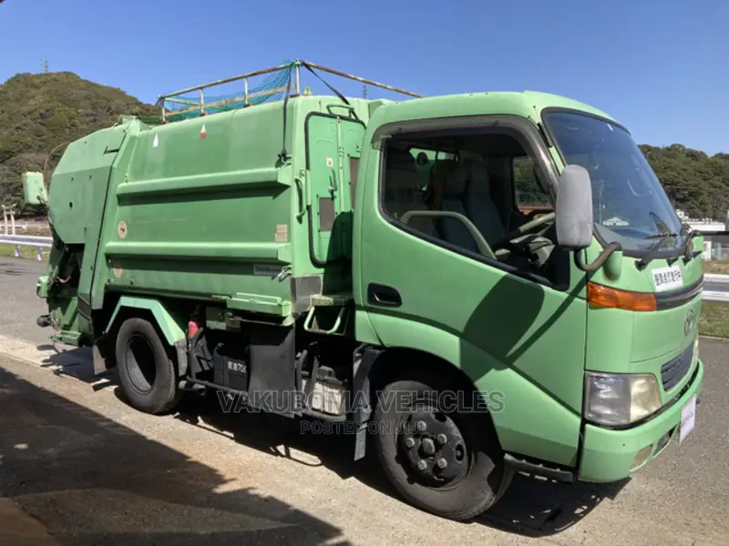 Toyota Dyna Garbage