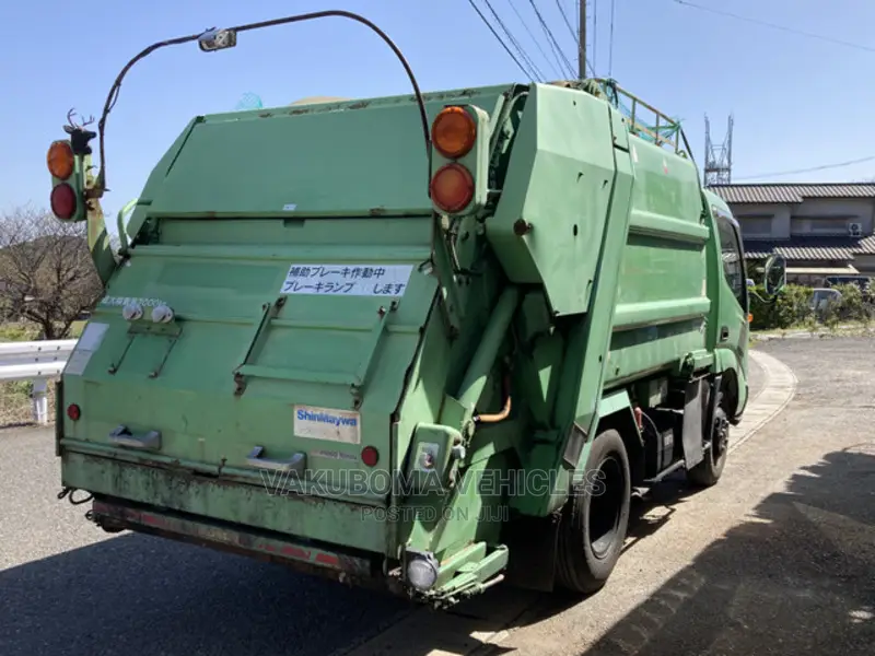 Toyota Dyna Garbage