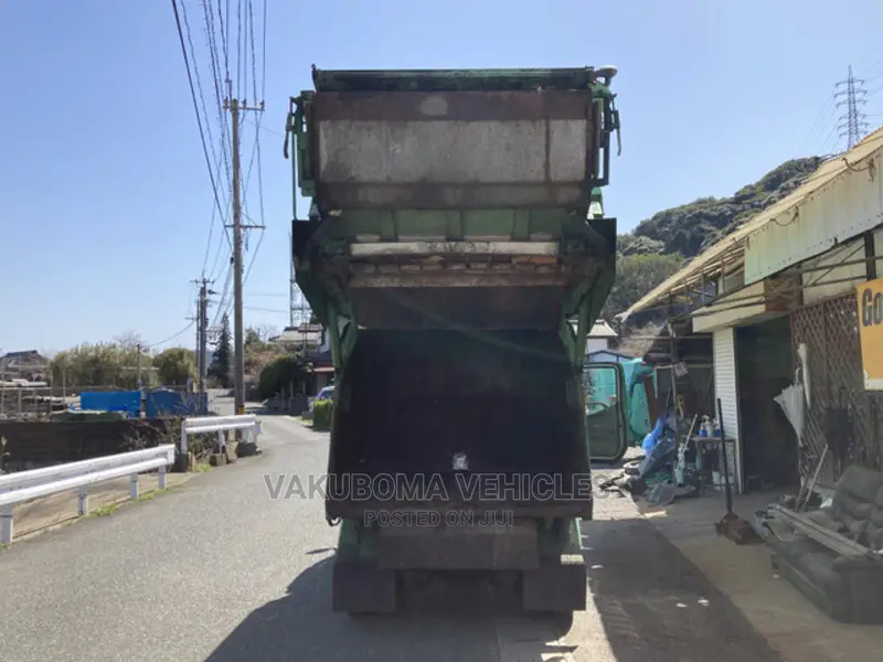 Toyota Dyna Garbage