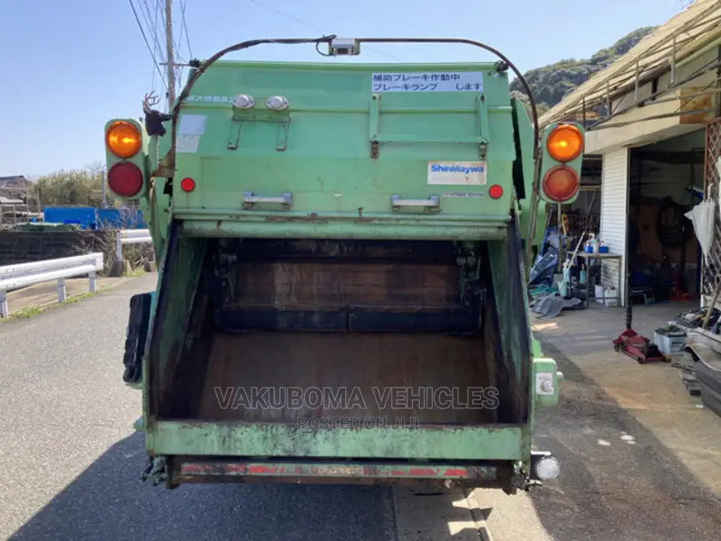 Toyota Dyna Garbage