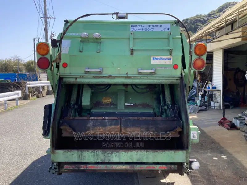 Toyota Dyna Garbage
