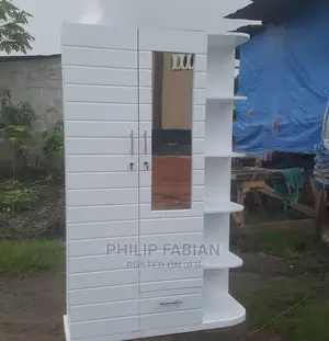Kabati La Nguo
