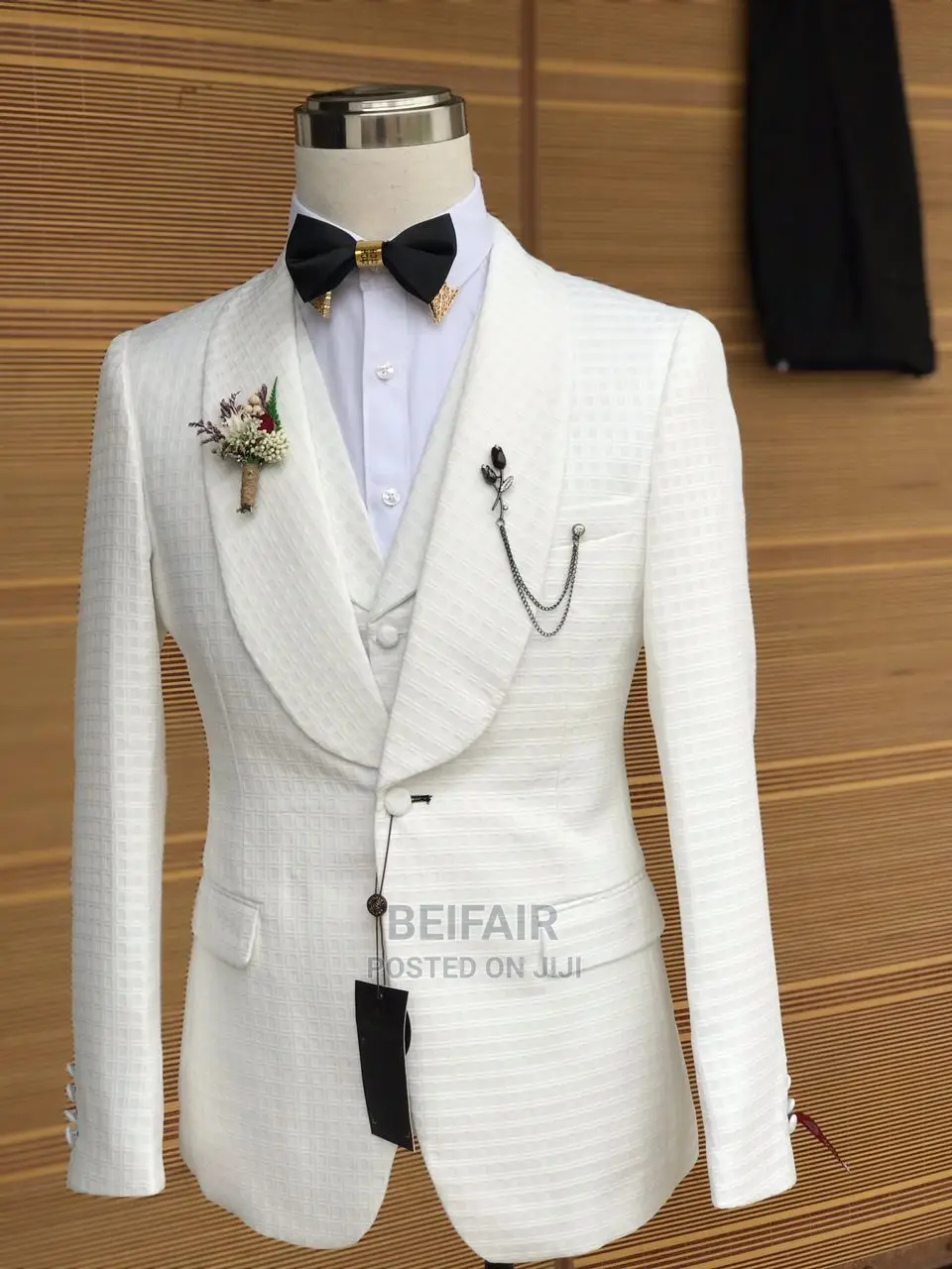 Men's Suits/ Suti Za Kiume