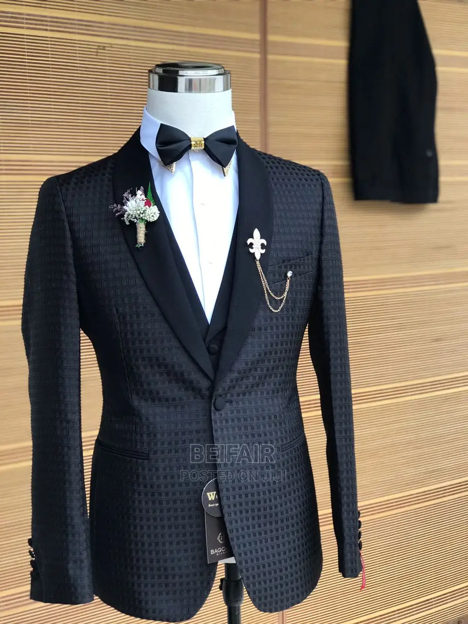 Men's Suits/ Suti Za Kiume