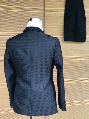 Men's Suits/ Suti Za Kiume
