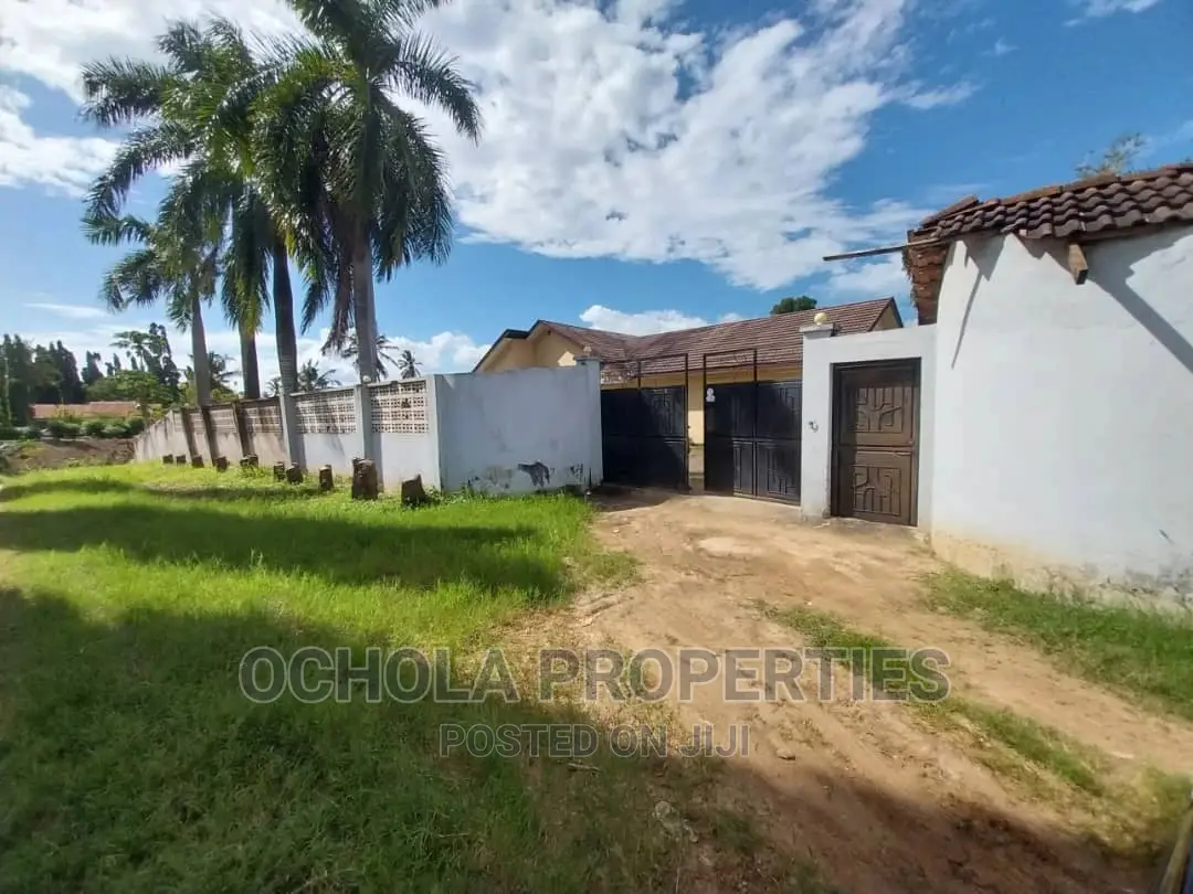 5bdrm House in Ukonga for Sale