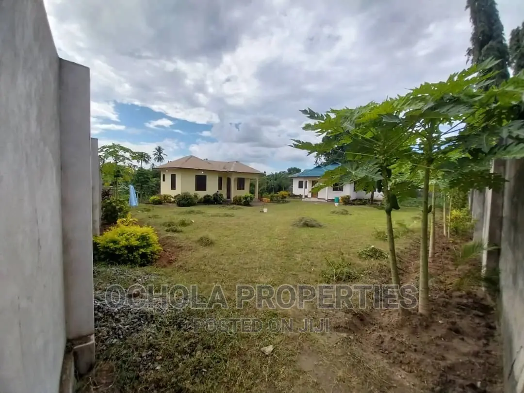 5bdrm House in Ukonga for Sale