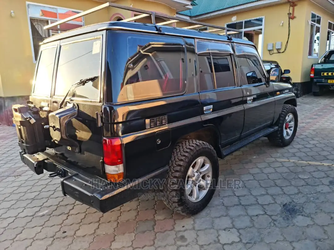 Toyota Land Cruiser Prado 2003 Black